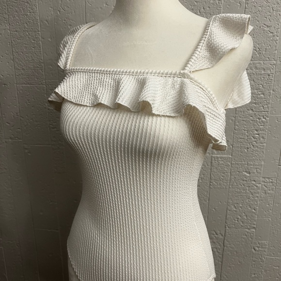 white bodysuit - Picture 5 of 7